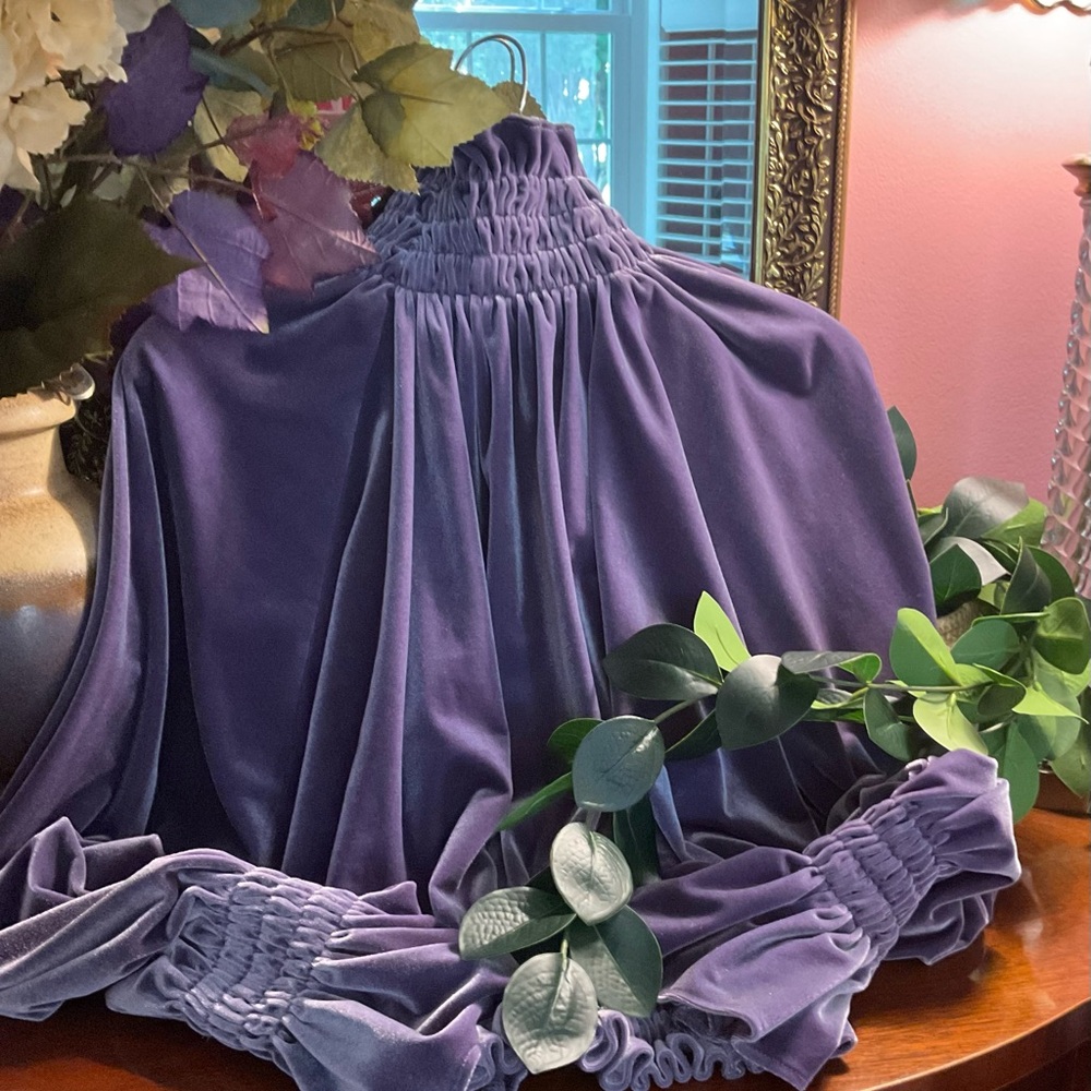 NORMA KAMALI Elegant Purple Velvet Shirt. Worn once. Size XS Has matching jogger